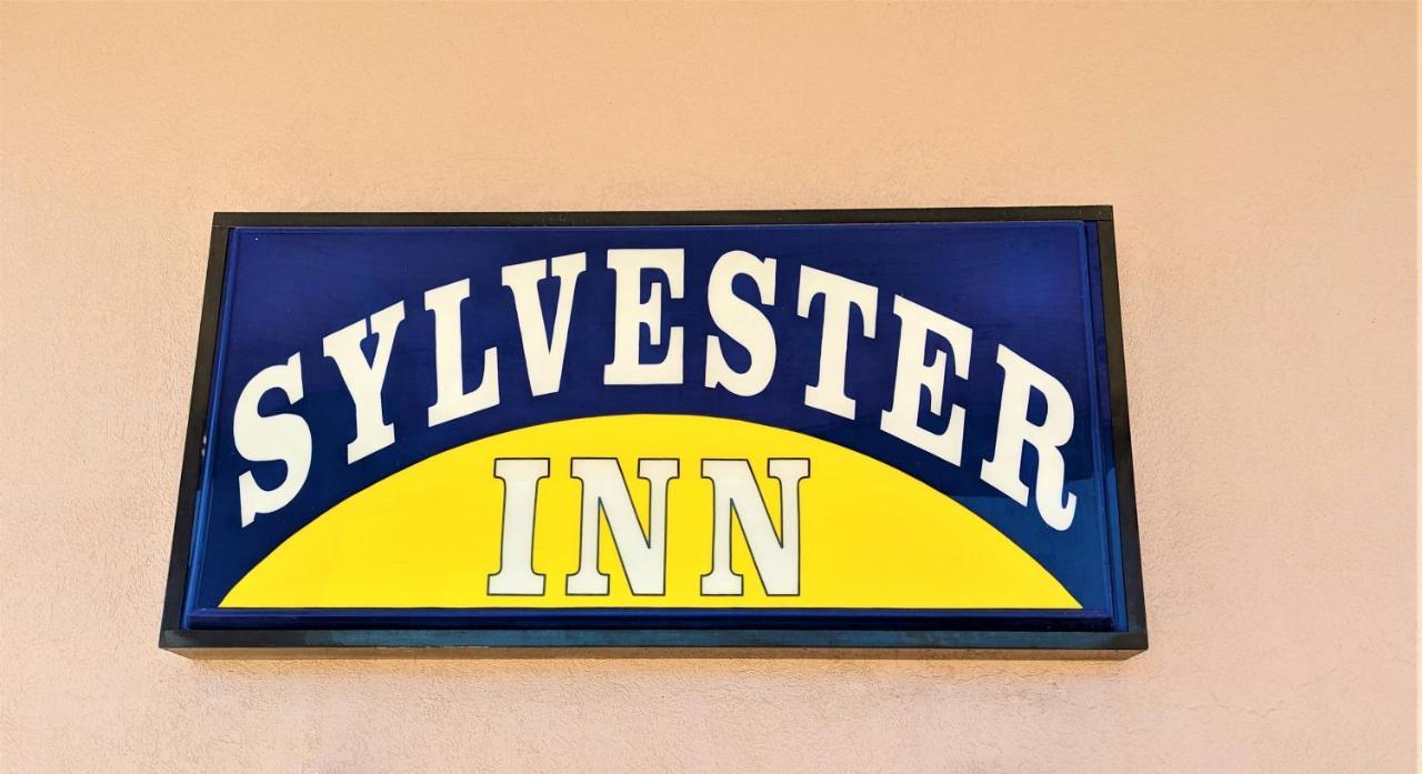Sylvester Inn Exteriör bild